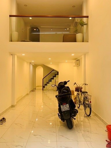 Chính chủ cần bán nhà tại Huỳnh Văn Bánh , P. 13, TP.HCM