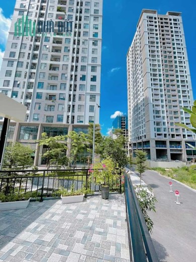 DUY NHẤT căn hộ 2PN 71m2 mới toanh chỉ 2,4 tỷ nằm giữ 2 mặt đường Giải Phóng và Trần T.Độ