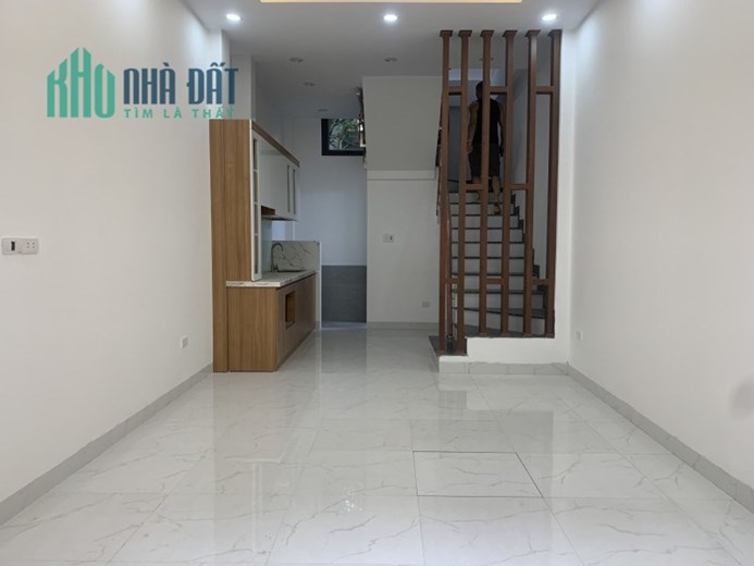 Bán nhà Hào Nam 48m2 x 4 tầng, 2 thoáng, 3 gác tránh xe máy, chỉ 5.5 tỷ