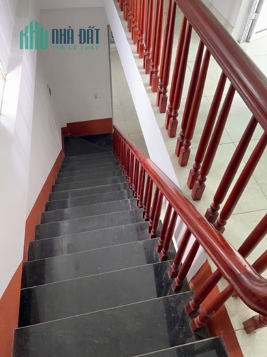 Bán nhà khu Nguyễn Khuyến 30m2 x 6 tầng, gần oto, ngõ nông, 4 tỷ