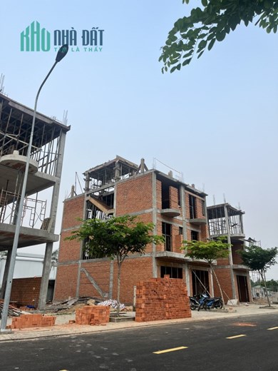 bán nhà 2 mặt tiền 18 cần ngay DH 4bán nhanh trong tuần giá chỉ 750 triệu tại tân Uyên
