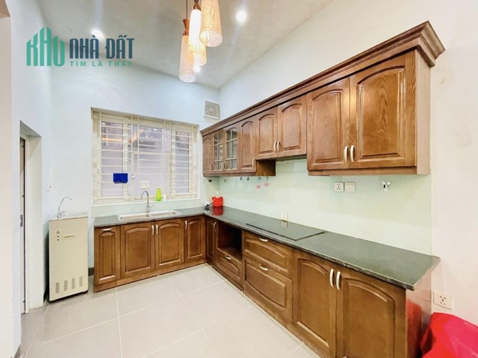Bán nhà phố Thái Thịnh, 2 thoáng, nhà đẹp, dân xây, 41m, 4 ngủ, 4 tỷ 2