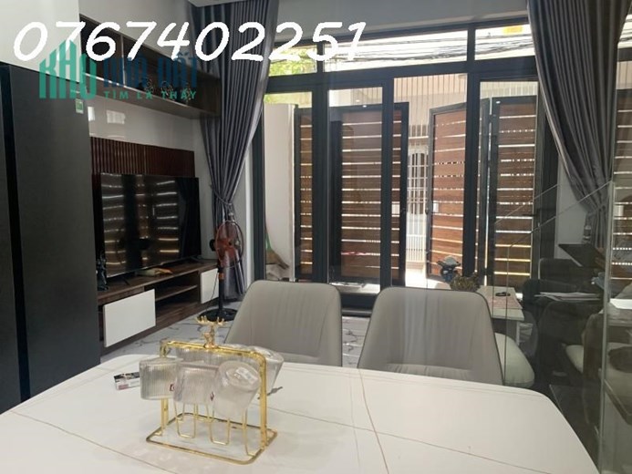 Chính chủ cần bán gấp căng nhà Hải Châu, nhà mới dt rộng giá chỉ 3,2xx tỷ 0767402251