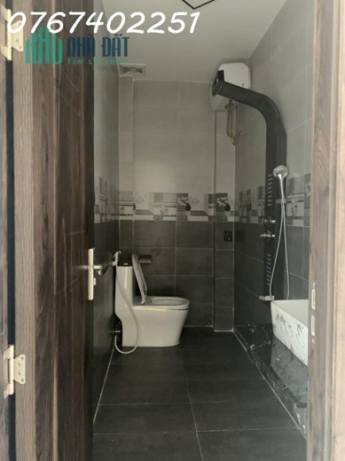 Chính chủ cần bán gấp căng nhà Hải Châu, nhà mới dt rộng giá chỉ 3,2xx tỷ 0767402251