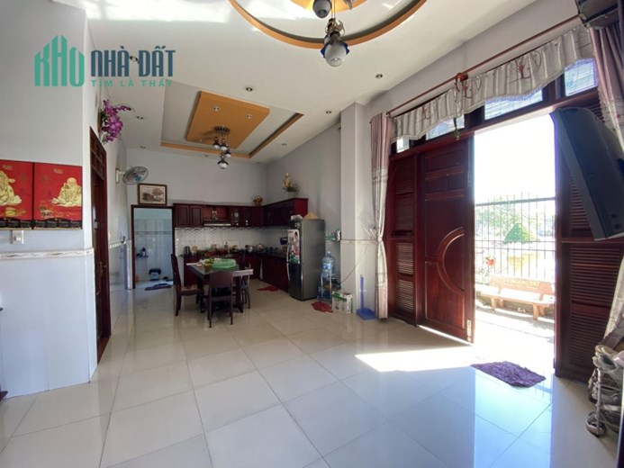 Biệt thự hơn 200m2 - Vĩnh Lộc B - Bình Chánh giá chỉ 6Tỷ