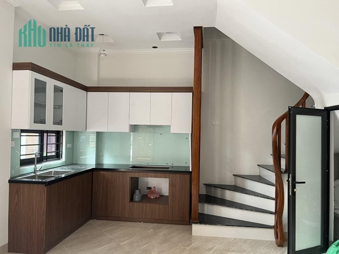 PHÚC ĐỒNG – LONG BIÊN – NHỈNH 3 TỶ X 35M2 – LÔ GÓC THOÁNG 2 MẶT – Ô TÔ ĐỖ CỬA – 5 TẦNG