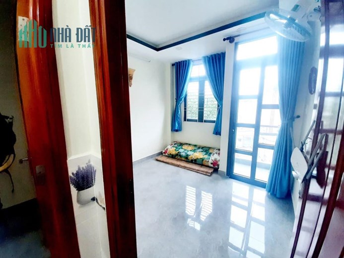 DH CÔNG NGHIỆP - CHỢ GÒ VẤP - 5 TẦNG BTCT -4 PN - HẺM 3.5M- 5.7 TỶ.