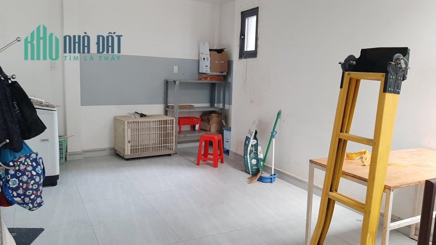 Nhà nở hậu 2 tầng đường Trần Nguyên Hãn P13.Q8. Giá 3,68 tỷ bớt lộc