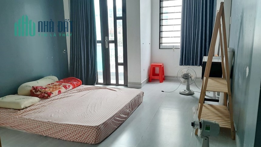 Nhà nở hậu 2 tầng đường Trần Nguyên Hãn P13.Q8. Giá 3,68 tỷ bớt lộc