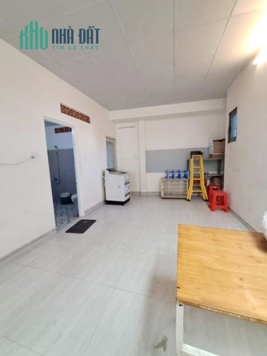 Nhà bán hẻm thông 57m2- Nở hậu Trần Nguyên Hãn P13Q8