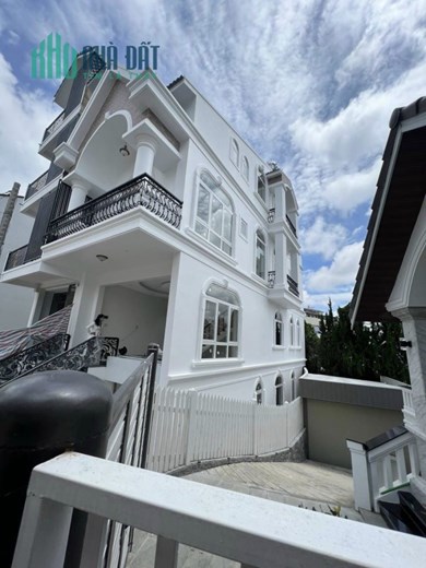 ( Loa Loa ) Cần bán Gấp Homestay mới xây đường Lê Thánh Tôn, Đà Lạt giá chỉ 11.5 tỷ
