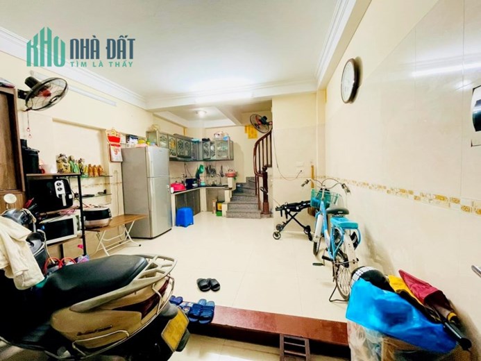 CHỦ CẦN BÁN NHÀ 5 TẦNG 3 PHÒNG NGỦ PHỐ VĨNH PHÚC QUẬN BA ĐÌNH GIÁ:3 x TỶ .