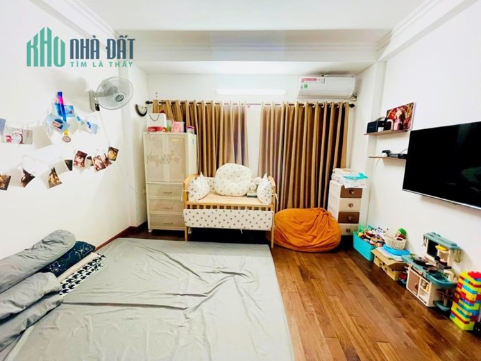 CHỦ CẦN BÁN NHÀ 5 TẦNG 3 PHÒNG NGỦ PHỐ VĨNH PHÚC QUẬN BA ĐÌNH GIÁ:3 x TỶ .