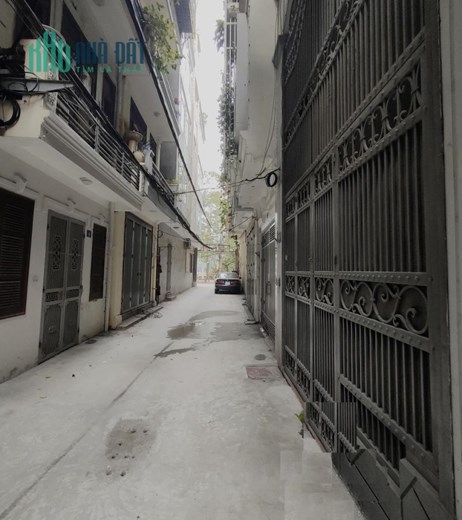 Nhà đẹp Chùa Láng, phân lô 2 thoáng, ngõ ô tô, gần hồ, kinh doanh tốt