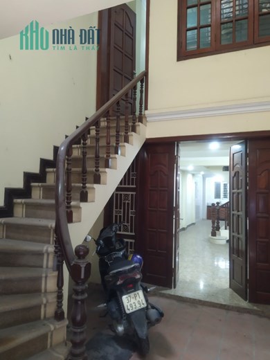 Nhà đẹp Chùa Láng, phân lô 2 thoáng, ngõ ô tô, gần hồ, kinh doanh tốt
