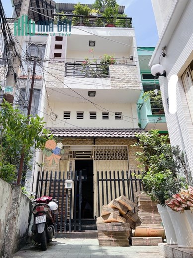 NHÀ ĐOÀN VĂN BƠ, Q.4, HẼM 4M, DT: 4/5.5x13.5, 4 TẦNG, NHỈNH 5 TỶ.