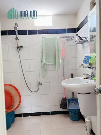 NHÀ ĐOÀN VĂN BƠ, Q.4, HẼM 4M, DT: 4/5.5x13.5, 4 TẦNG, NHỈNH 5 TỶ.