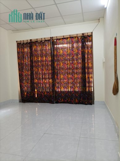 NHÀ TÔN ĐẢN, TRƯỚC NHÀ SÂN LỚN 4M, DT: 4x12, 2 TẦNG, NHỈNH 3 TỶ.