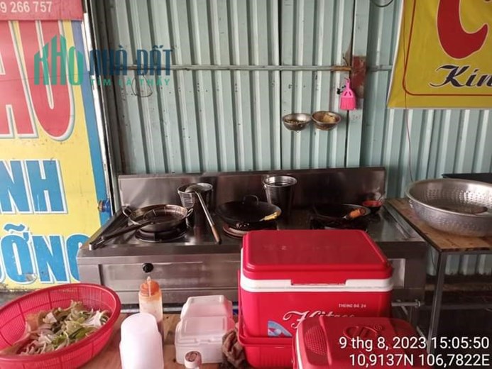 Chính chủ cần sang lại quán cơm gà xối mỡ - Địa chỉ: 59 đường d1 kp Đông An Phường Tân Đông Hiệp