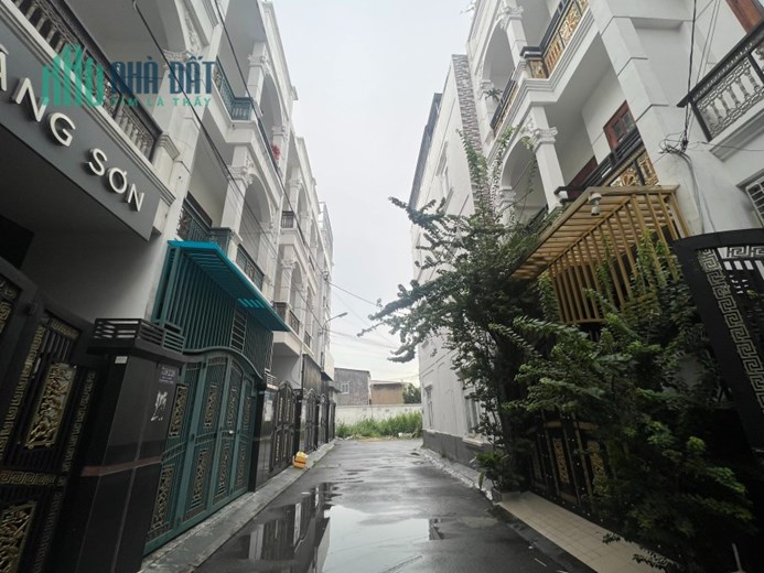 CHÍNH CHỦ CHO THUÊ NHÀ NGUYÊN CĂN NGAY SỐ 718/ QL13 (NGAY SAU LÔ ĐẤT TRỐNG Ở MẶT TIỀN), HIỆP BÌNH