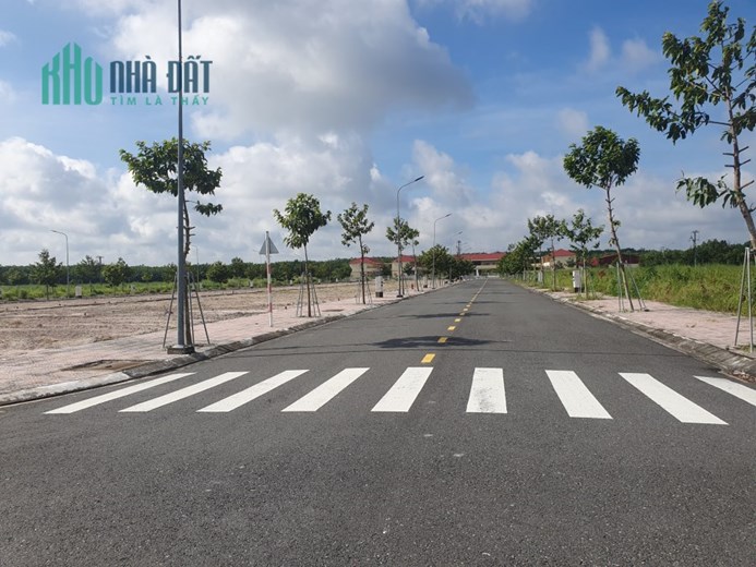 Bán đất mặt tiền đường 17m, trả góp 12 tháng