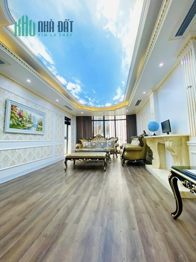 Bán biệt thự KĐT Dịch Vọng, Vị trí đẹp, View công viên, Ô tô tránh, vỉa hè, 268m2, MT 16m, 72 tỷ