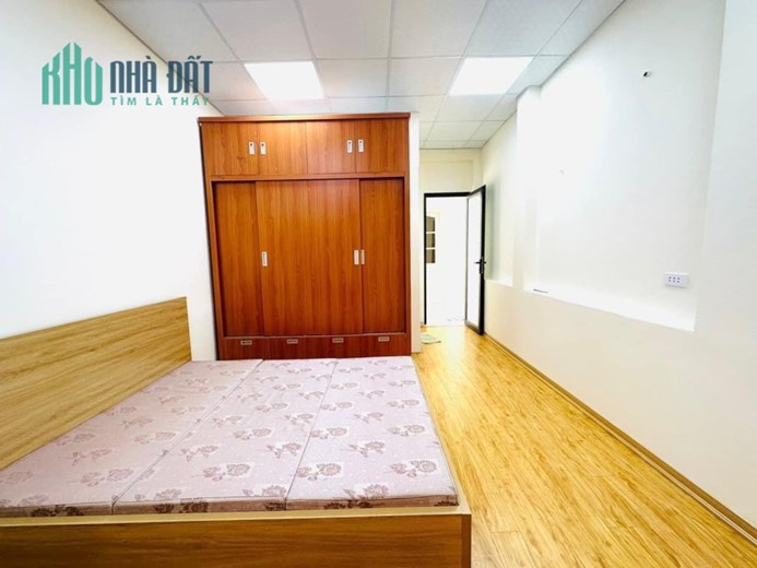 BÁN GẤP NHÀ ĐẸP CẦU GIẤY Ô TÔ 5 TẦNG- 37M – 5 TỶ HƠN