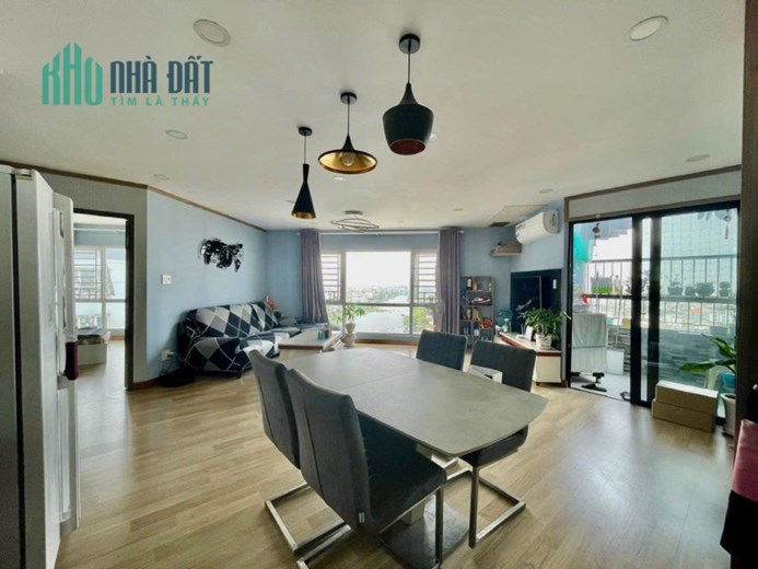 CĂN HỘ ĐẸP- GIÁ TỐT-VIEW BỜ KÈ  Chính Chủ Cần Bán Căn Góc Chung Cư Splendor - Gò Vấp