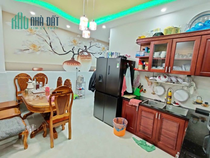 Chủ nhà cần tiền hạ giá bán nhà 200m2 giá 6.8 tỷ Phường 4 Đà Lạt