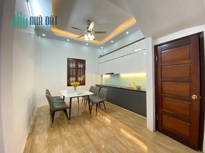 💥NGON BỔ RẺ💥Lô góc 3 thoáng Trung Kính 50m*4T, cách phố 25m, 3 gác đỗ cửa, 6.5 tỷ