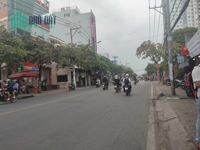 Bán Nhà Mặt Tiền Đặng Văn Bi 140mz, 3 tầng, 5.4mx 22m, 26.3 tỷ, Phường Bình Thọ Thủ Đức.