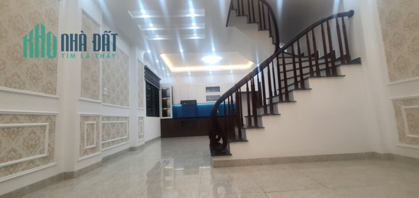 Bán nhà Ngô Gia Tự, 52m, nhà 4 tầng, Mt6m, giá 4 tỷ.