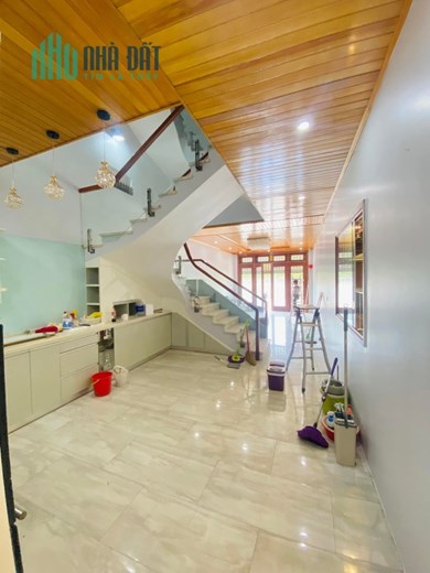 Bán nhà mặt phố Ngọc Thụy, 70m x 4 tầng, kinh doanh, MT 4m, 9 tỷ 7