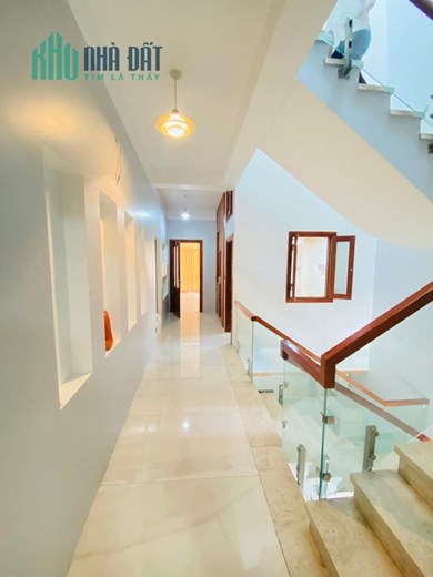 Bán nhà mặt phố Ngọc Thụy, 70m x 4 tầng, kinh doanh, MT 4m, 9 tỷ 7