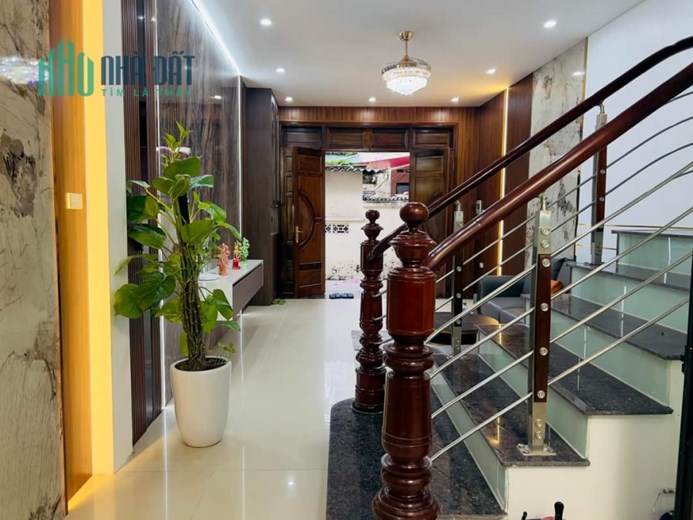 BÁN NHÀ NGÕ 279 HOÀNG MAI 34M × 5T Ô TÔ. KINH DOANH NGÀY & ĐÊM. CHỈ 4 TỶ HƠN