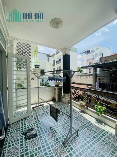 NHÀ BÁN  ĐẸP MÁI THÁI GIÁP CV LÀNG HOA - MERCEDES QUANG TRUNG.DT65M2 GIÁ TỐT.