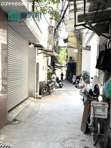 Bán nhà Ngọc Lâm, 3 tầng, cách mặt phố 20m. Giá 3 tỷ