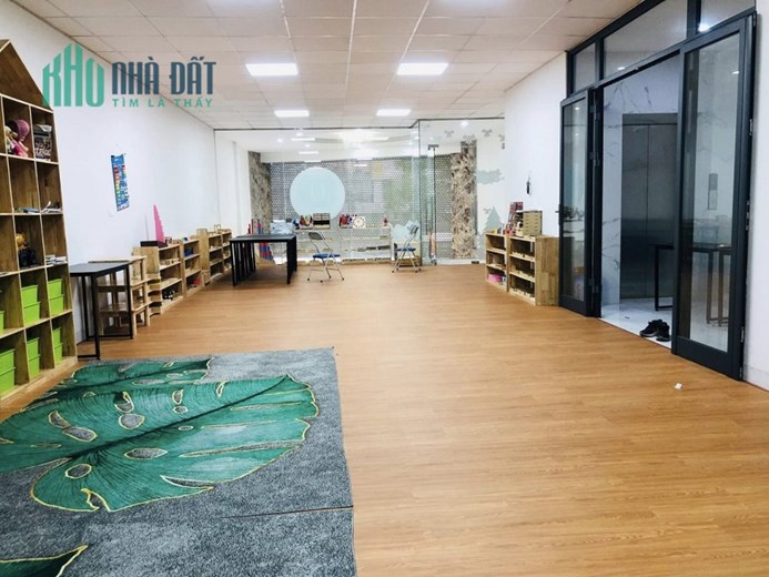 Bán nhà mặt phố Nguyễn Văn Cừ - Long Biên 190m2 xây 7 tầng thang máy cho thuê 150tr/tháng