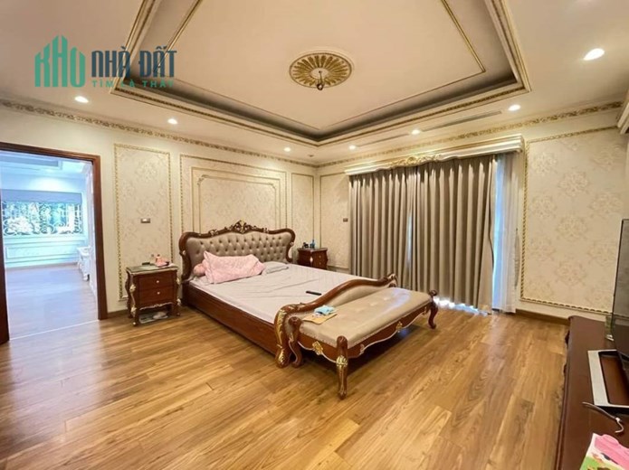 Ngộp bank bán gấp biệt thự KĐT Đặng Xá gần Vinhomes Riverside 250m2 chỉ 19.9 tỷ. LH 0989.62.6116