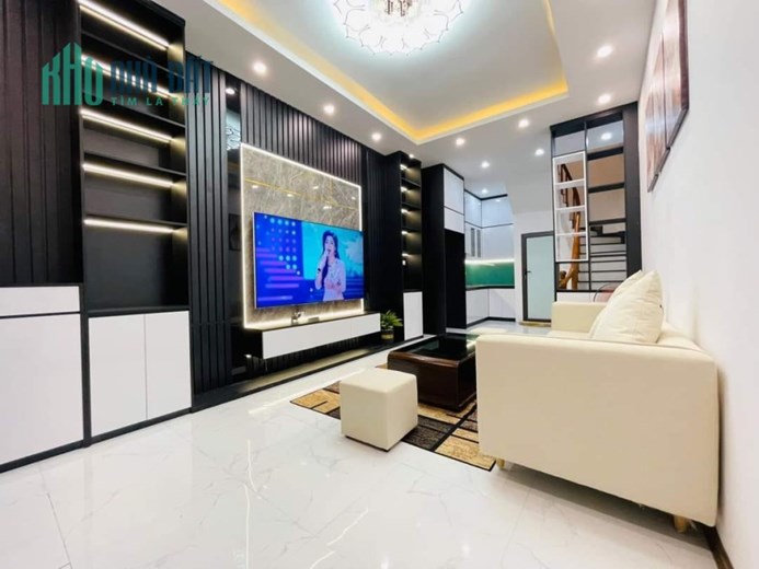 BÁN NHÀ MỚI ĐẸP Ô TÔ ĐẬU CỬA 200M RA TÂY HỒ - DT:35 M2 4 TẦNG - MT: 3.5 M - GIÁ:4.65 TỶ