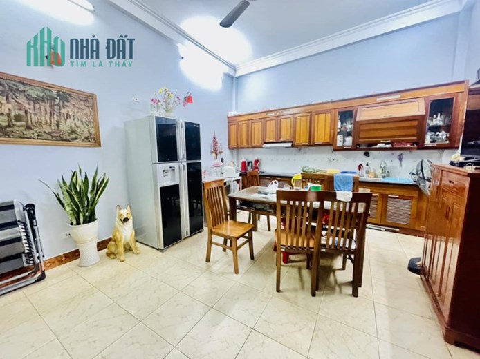 Bán nhà mặt Ngõ 154 Ngọc Lâm - Kinh Doanh - Vỉa Hè - Oto tránh - Nhỉnh 10 tỷ.
