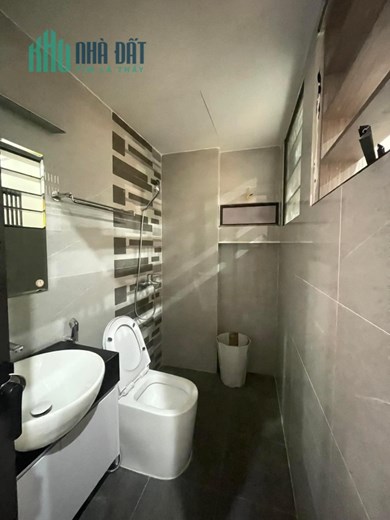 Chính Chủ Nhờ Bàn Hộ Căn Nhà Tại Phố Long Biên 3.1 Tỷ Tặng Kèm Nội Thất – Thiết Kế 40M2 x 4 Tầng .