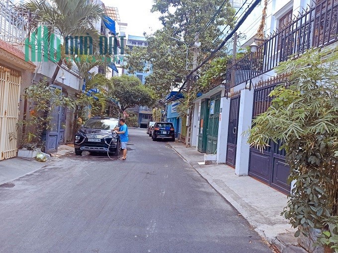 Nhà mặt tiền khu sân bay, đường Nguyễn Trọng Lội, P4, Tân Bình, 100m2, 4 tầng, bán gấp