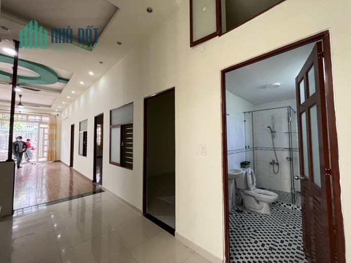 Biệt thự rộng đẹp 9.5x18m, Thạnh Lộc 37, giá thuê rẻ