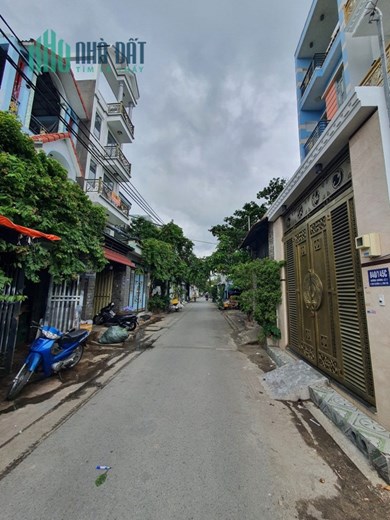 Bán nhà đẹp 2 tầng, 44m2, Hẻm xe hơi Hương Lộ 2, Bình Tân, chỉ 3.3 tỷ TL
