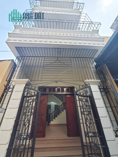 BẠCH MAI NGÃ TƯ LÊ THANH NGHỊ- NHÀ ĐẸP - 38M2- 4T  Ở LUÔN GIÁ CHỈ 3T TỶ 5.LH 0987136162