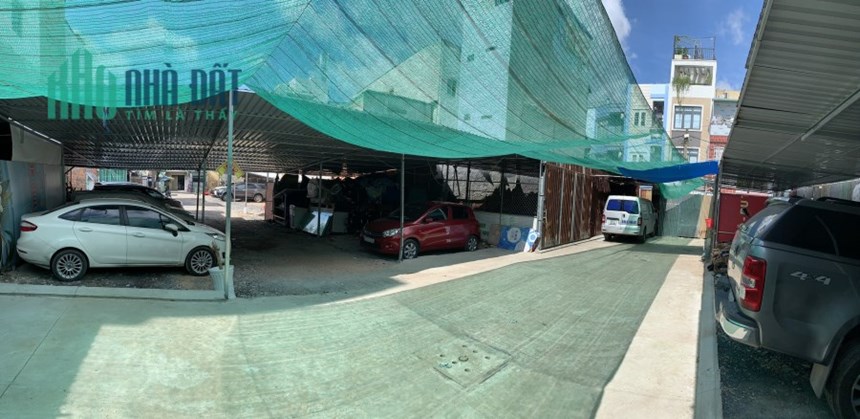 Bán Đất Trống Mặt tiền Phạm Văn Đồng ngay Nguyễn Xí, DT: 80x52m, xây cao Tầng, 275 tỷ