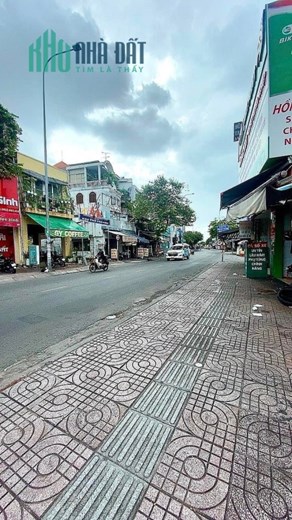 Bán nhà Cấp 4, Mặt tiền Nơ Trang Long giao Phan Văn Trị, DT: 38x65m, 2 Tầng, giá 499 tỷ