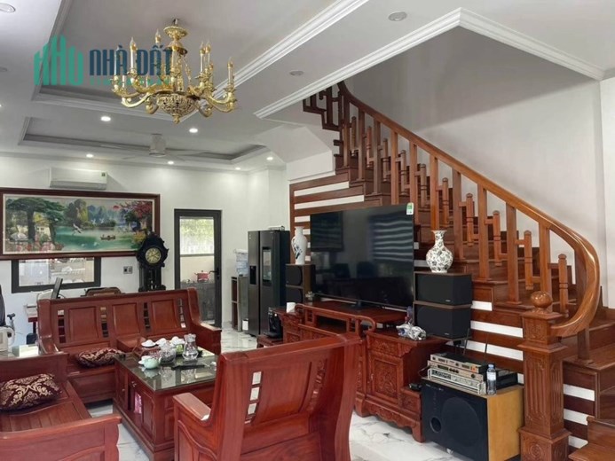 Mời thuê căn góc 3 tầng có sân vườn tiểu cảnh tại Vsip Bắc Ninh, chỉ 18 triệu/tháng
