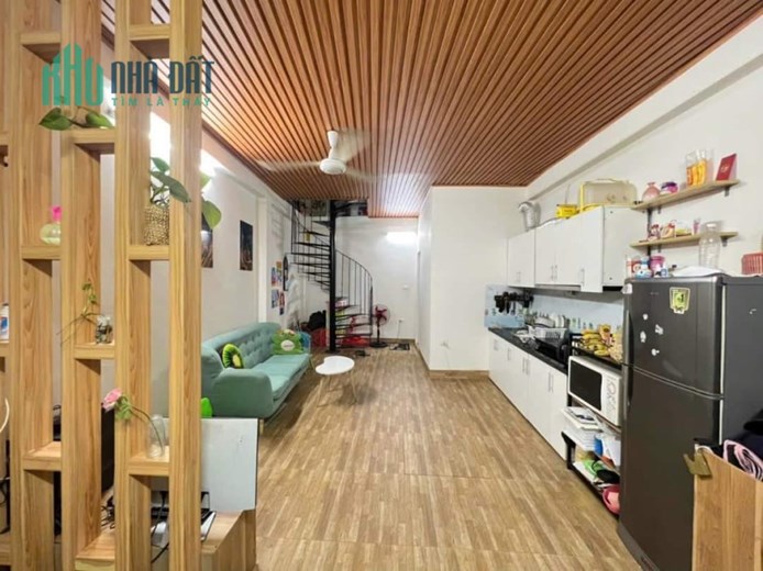 Chủ kinh doanh thành công, đổi nhà mới to rộng hơn. Cần bán nhà mặt phố Lai Xá, Hoài Đức. 45m, 4